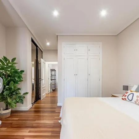 Bright In Arenas * Las Arenas (Getxo)